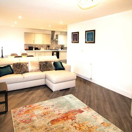 Rotherham - Rawmarsh - Great Customer Feedback - 2 Bed Bungalow - New Build - High End Furnishings - Wheel Chair Accessible - Large Enclosed Garden - Dog Friendly Exterior photo